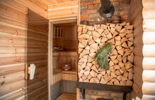 The Appeal of Hemlock Wood for a Soothing Sauna Experience